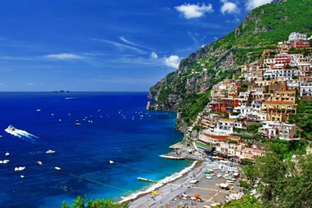 
Amalfi partvidék csodái-Nápoly-Capri-Sorrentoi félsziget  6 nap/5 éj repülő
