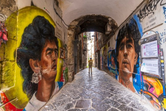 Nápoly, Capri, Pompeji és az Amalfi-part – csoportos
utazás az őszi szünetben 2026.10.23-27.