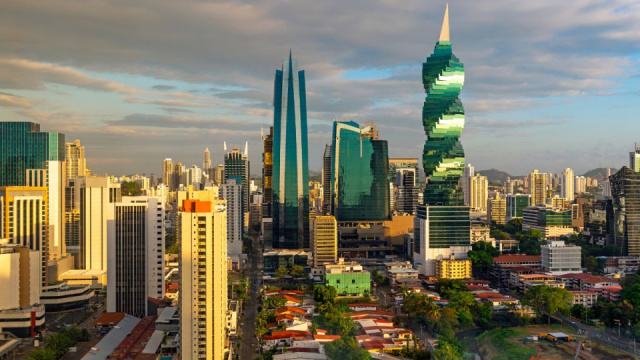 
COSTA RICA, JAMAICAI PIHENÉSSEL
