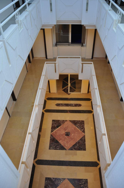 
Anita Kemer Noch Hotel +12
