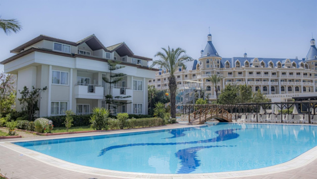 
Aydinbey Gold Dreams
