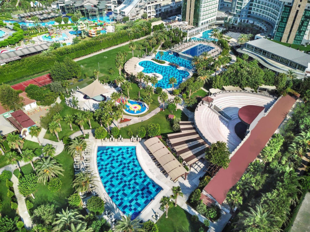 
Sherwood Exclusive Lara
