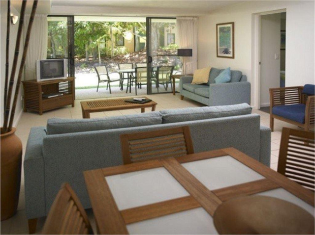 
Holiday Complex Rainbow 3
