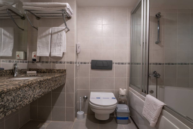 Sun Beach Hill**** - AI