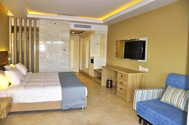 
Titanic Royal Resort
