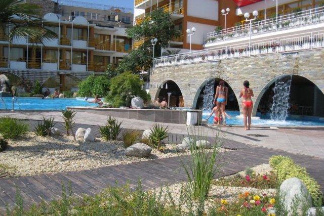 
Bulgária repülővel Budapestről 2026 8 nap/7 éj-Napospart - Hotel Nesebar Beach
