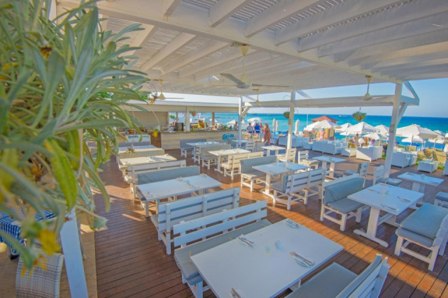 
SILVER SANDS
