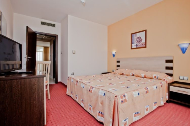 
Bulgária repülővel Debrecenből 2026 8 nap/7 éj-Szozopol - Hotel Selena
