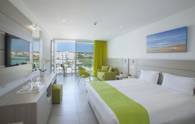 
Limanaki Beach Hotel
