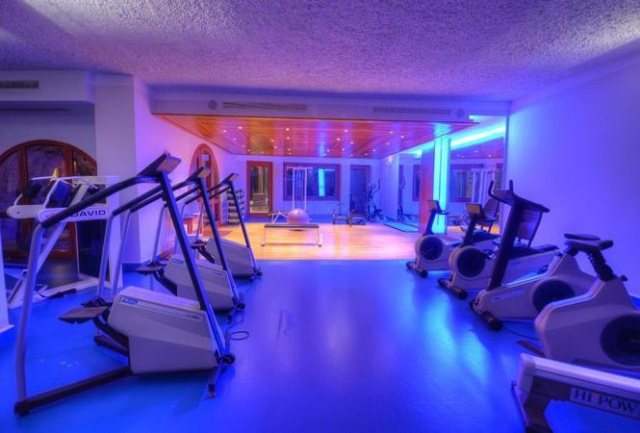 
Ta Cenc Hotel
