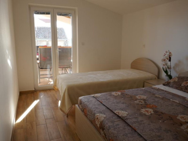 
Marmaris Apartmanház - Pakostane - Nyaralás Biograd környékén

