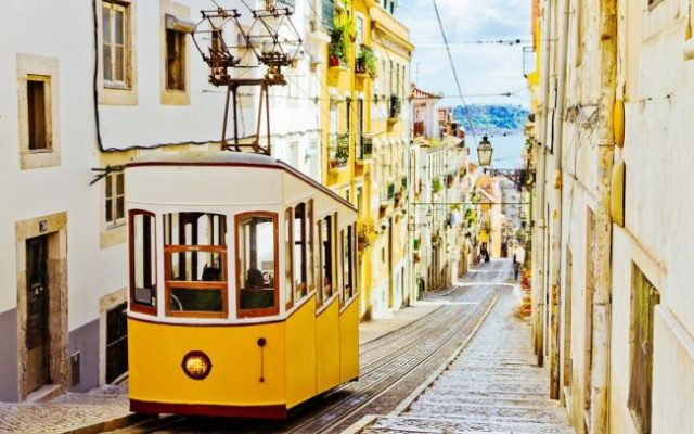 Mór kikötők, portugál ízek – csoportos hajóút
Barcelonától Lisszabonig madeirai kitérővel
2027.05.18-27.