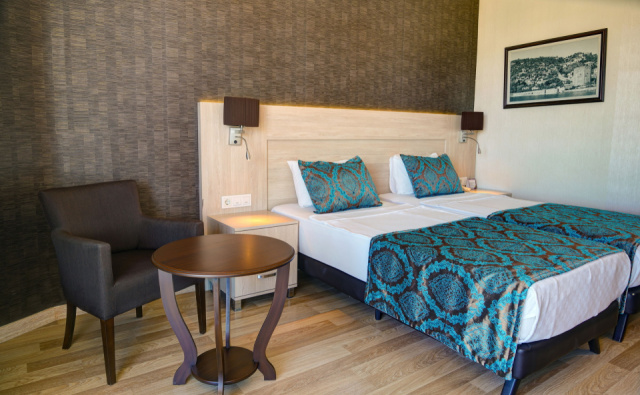 
Parador Beach Hotel
