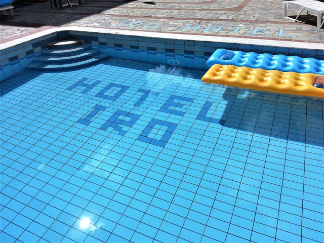 
Iro Hotel
