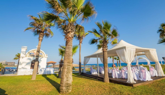 
Adams Beach Hotel
