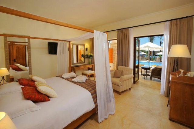 
Olympic Lagoon Resort
