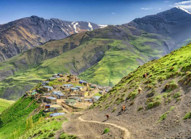 
Azerbajdzsán, a Kaukázus 1001 színű szőnyege
