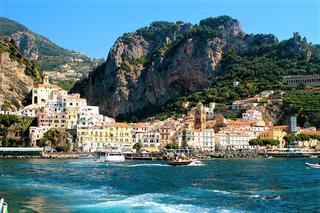 Nápoly, Capri, Pompeji és az Amalfi-part – csoportos
utazás magyar idegenvezetéssel 2027.03.11-15.
