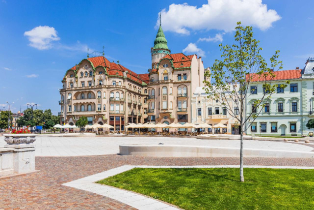 
NAGYVÁRAD - A KÖRÖS-PARTI PÁRIZS
