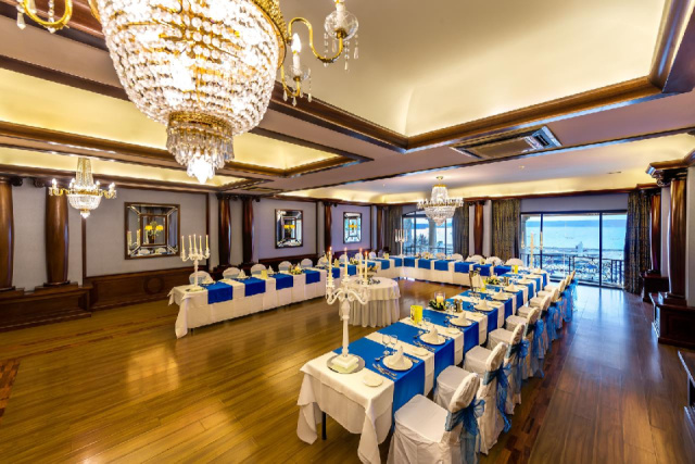 
Grand Hotel
