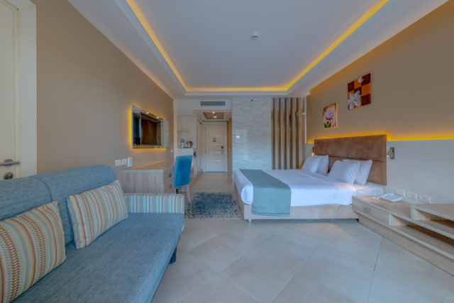 
Titanic Royale Resort
