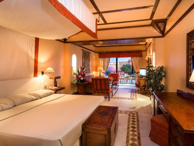 
The Grand Resort
