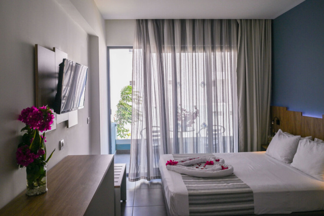 
Pollis Hotel
