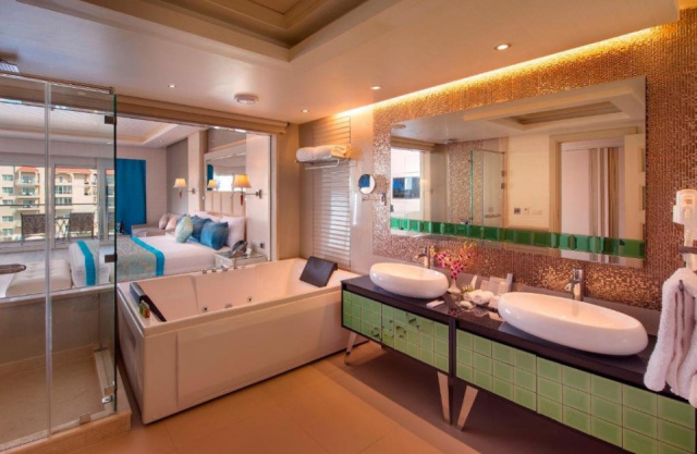 
Premier Le Reve Hotel & Spa
