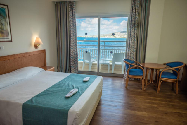 
Cynthiana Beach Hotel
