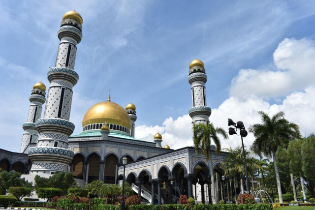 
Borneó és a Brunei Szultanátus, pihenéssel Langkawi tengerpartján - 2027. március
