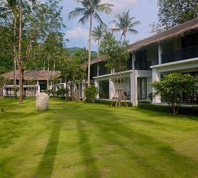 
Karácsony-Szilveszter December 23-i indulással-Thaiföldi nyaralás 2 éj Bangkokkal-Awa Resort Koh Chang
