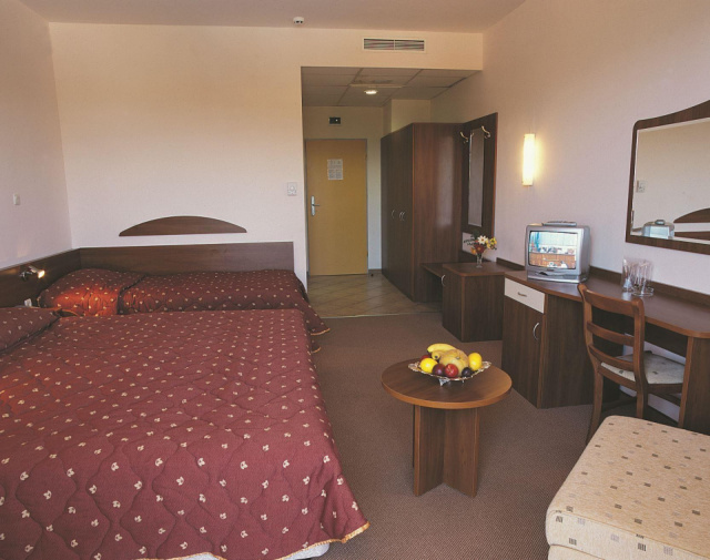 
Continental 3*
