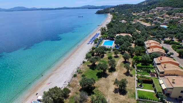 
LA RIVIERA BARBATI APARTMENTS
