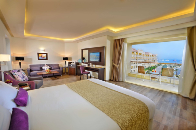 
Albatros White Beach
